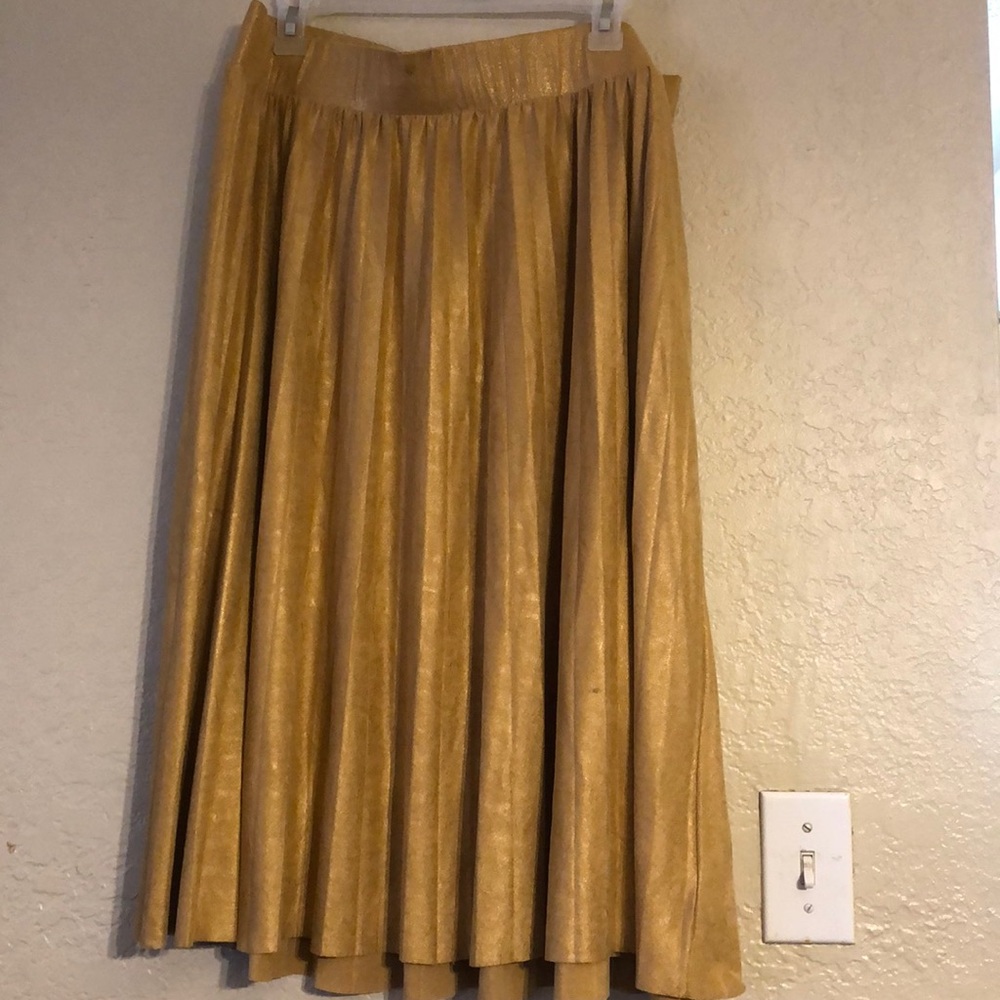 Gold pleated skirt
